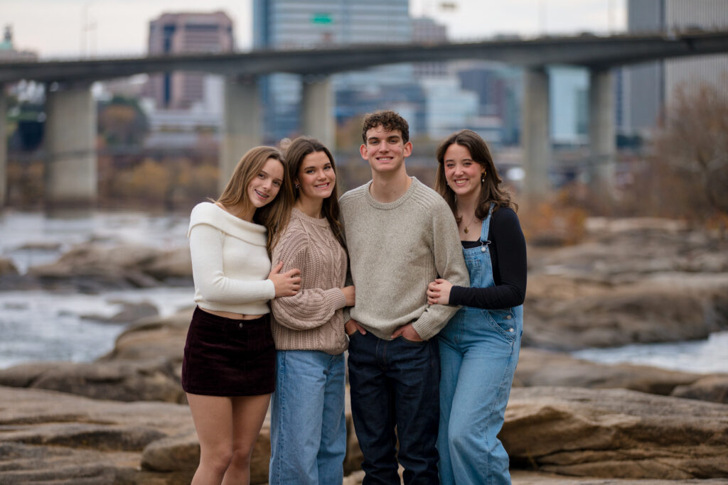 Family sibling photo at Belle Isle in Downtown Richmond by Kat Jones Creative
